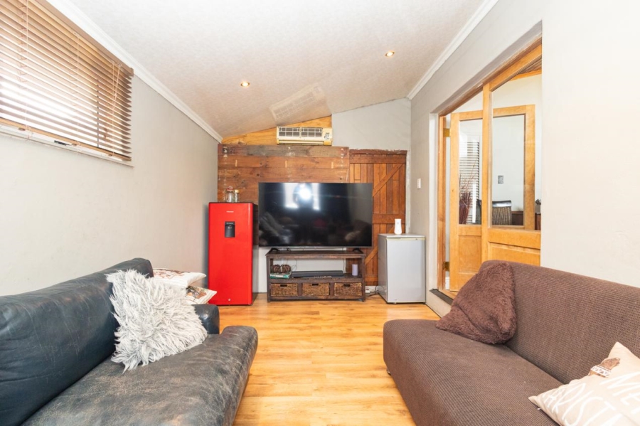 4 Bedroom Property for Sale in Windsor Park Western Cape